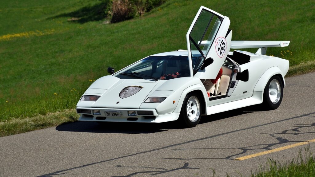 lamborghini countach
